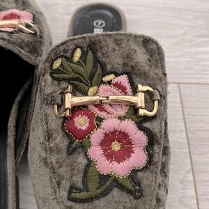 Velvet Embroidered Slip On Mules 🌸